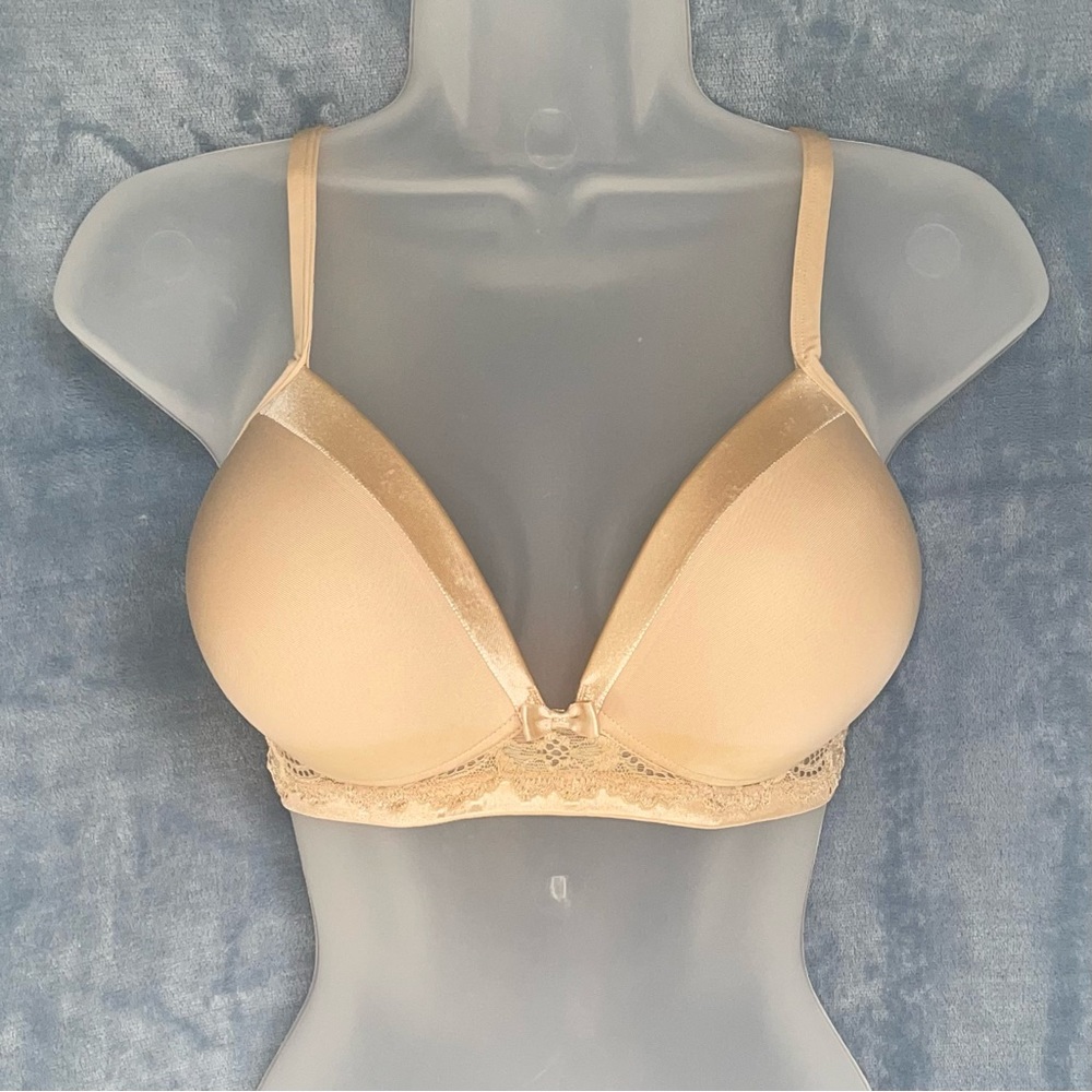 Pristine wireless bra, satin tuxedo stripe, lace back & adjustable straps